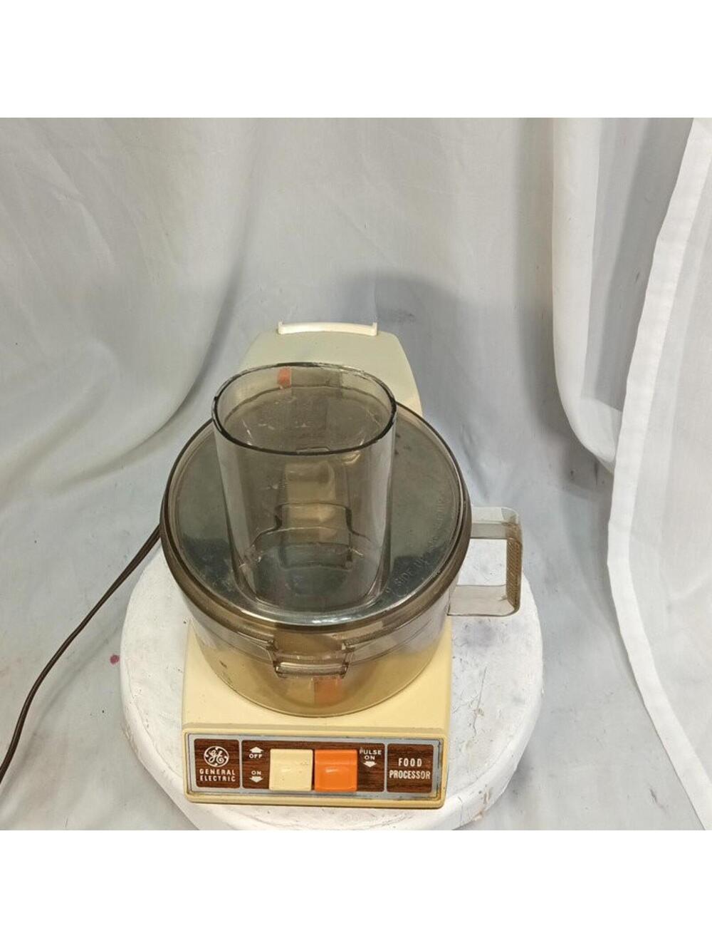 Vintage D1FP1B GE Food Processor General Electric Retro Kitchen Appliance